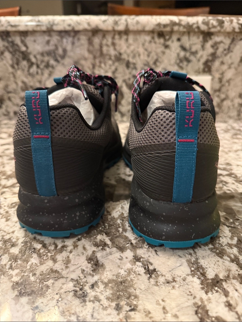 NWT Kuru Atom Trail Women’s 8.5 Jet Black/Dark Teal Trail Shoes - Picture 5 of 6